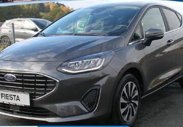 Ford Fiesta 23.100 km 19.590 &euro; Mittenaar 35756