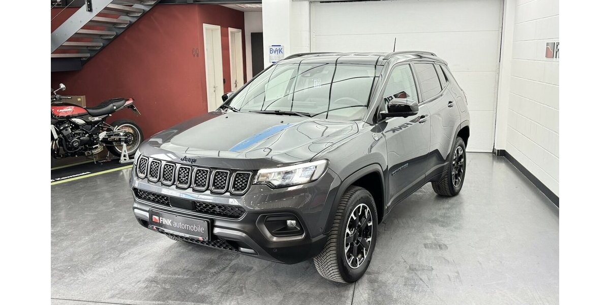 Jeep Compass Trailhawk Plug-In Hybrid 4WD LED 360CAM 27.100 km 26.660 &euro; Lich 35423