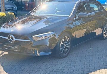 Mercedes-Benz A 180 23.437 km 27.490 &euro; Marburg 35039
