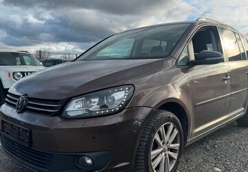 VW Touran 167.000 km 5.299 &euro; Münzenberg Gambach 35516