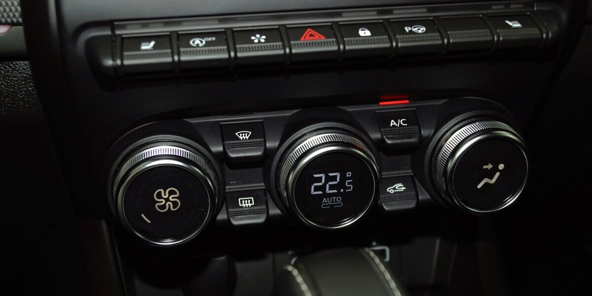 Renault Arkana Mild Hybrid TCe 140 EDC Techno Kamera 29.999 km 21.985 &euro; Lich 35423