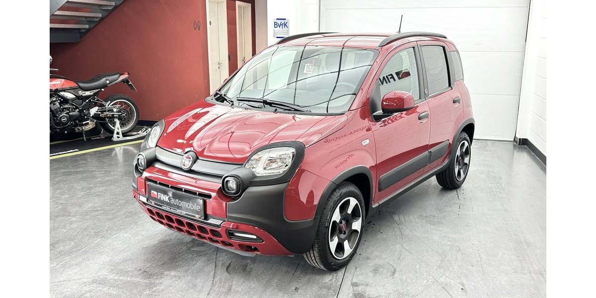 Fiat Panda Cross Red 1.0 Hybrid 1.Hand Neuwertig! 1.600 km 14.220 &euro; Lich 35423