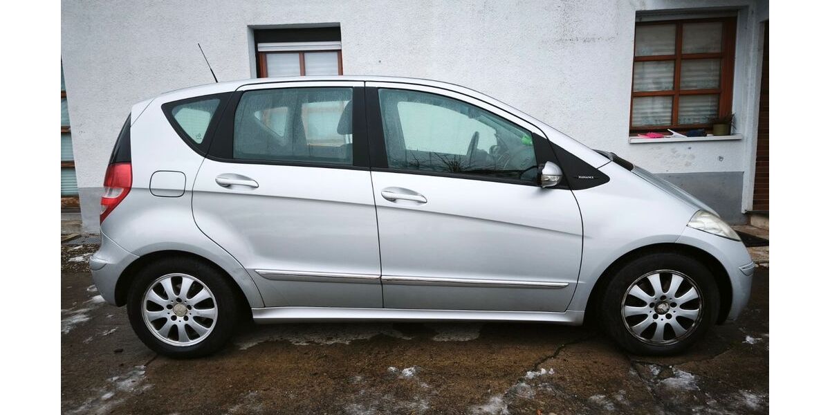 Mercedes-Benz A 180 208.000 km 2.199 &euro; Leun 35638