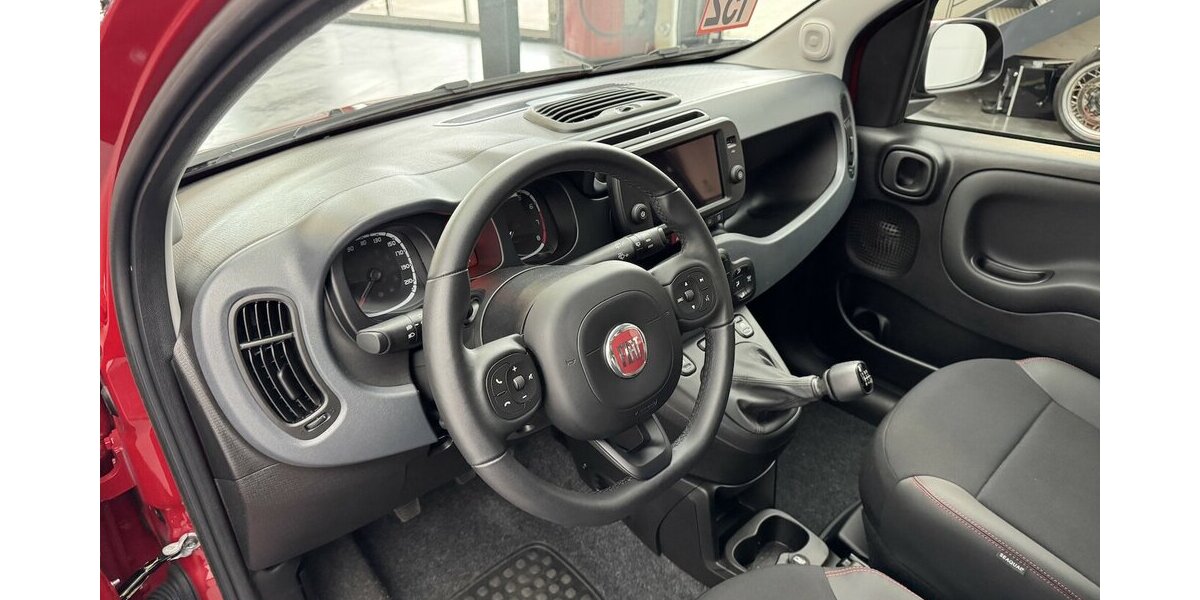 Fiat Panda Cross Red 1.0 Hybrid 1.Hand Neuwertig! 1.600 km 14.220 &euro; Lich 35423