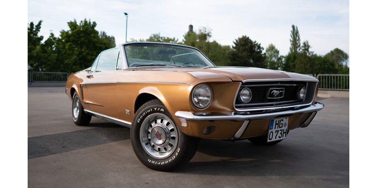Ford Mustang 3.528 km 62.302 &euro; Usingen 61250