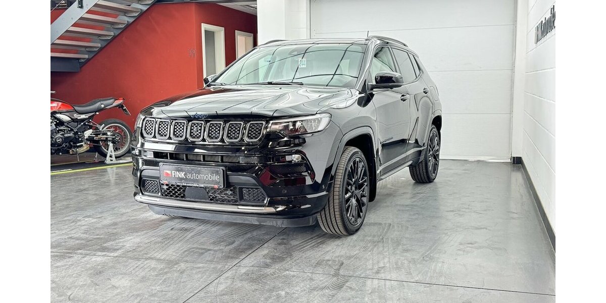 Jeep Compass S Plug-IN Hybrid 4WD 1.Hand Panoramadach 26.460 km 27.450 &euro; Lich 35423