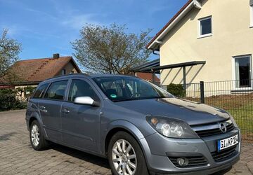 Opel Astra 217.000 km 2.800 &euro; Laubach 35321