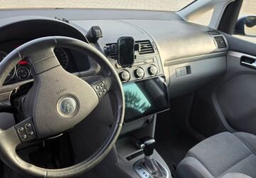 VW Touran 204.000 km 3.000 &euro; Wetzlar 35576