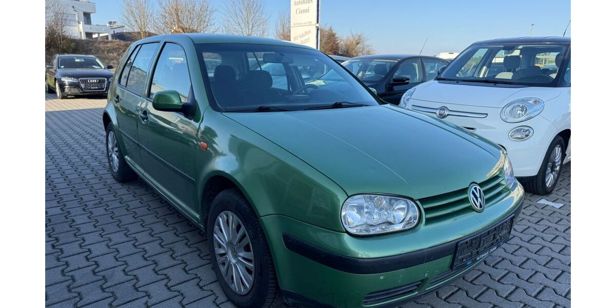 VW Golf 151.619 km 2.999 &euro; Münzenberg-Gambach 35516
