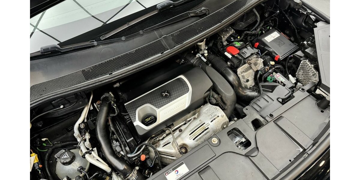 DS Automobiles DS7 Crossback 300 4x4 Performance Line 1.Hand 133.100 km 19.660 &euro; Lich 35423