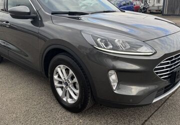 Ford Kuga 33.500 km 21.000 &euro; Butzbach 35510