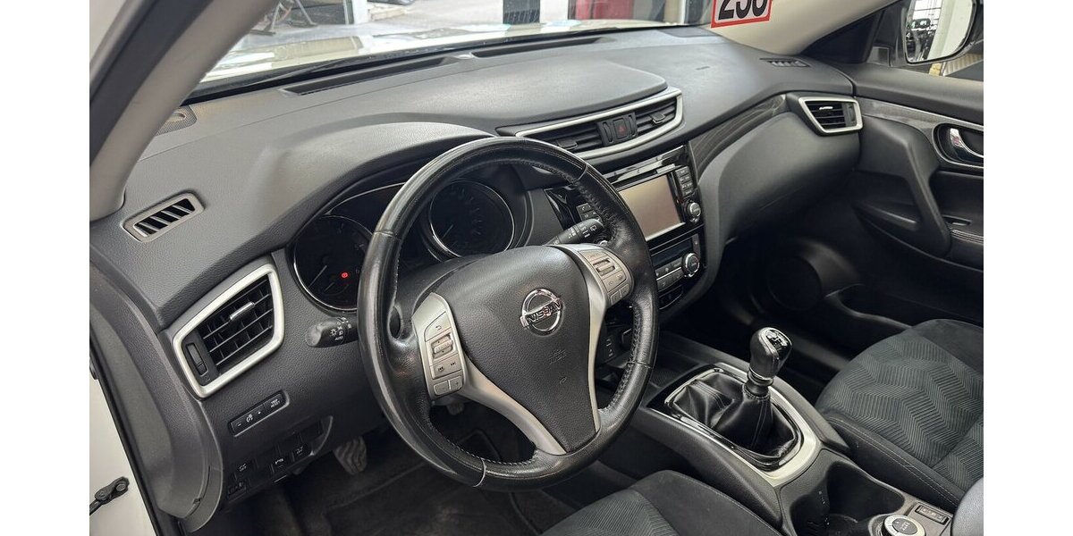 Nissan X-Trail 1.6 D Acenta 4x4 AHK Sitzheizung Navi 192.300 km 9.270 &euro; Lich 35423