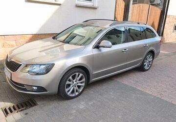 Skoda Superb 166.000 km 11.400 &euro; Münzenberg 35516