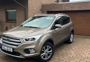 Ford Kuga 88.000 km 16.500 &euro; Marburg 35037