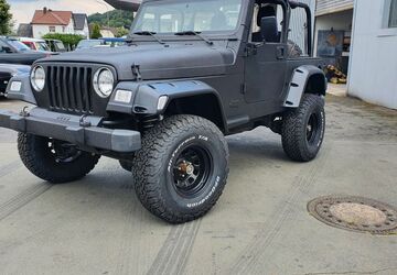 Jeep Wrangler 152.000 km 19.999 &euro; Bad Endbach 35080