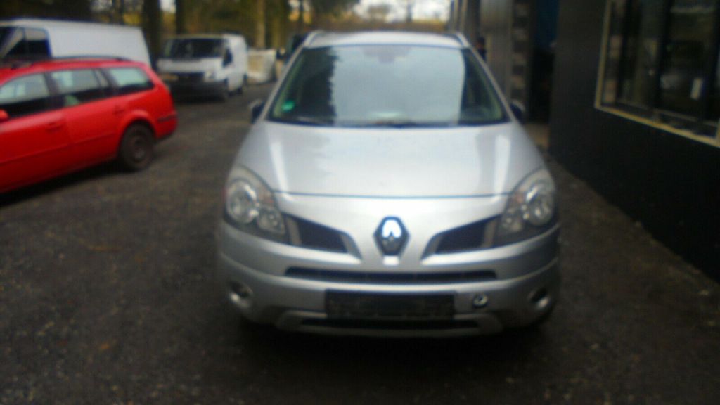 Renault Koleos 170.000 km 3.600 &euro; Hungen 35410
