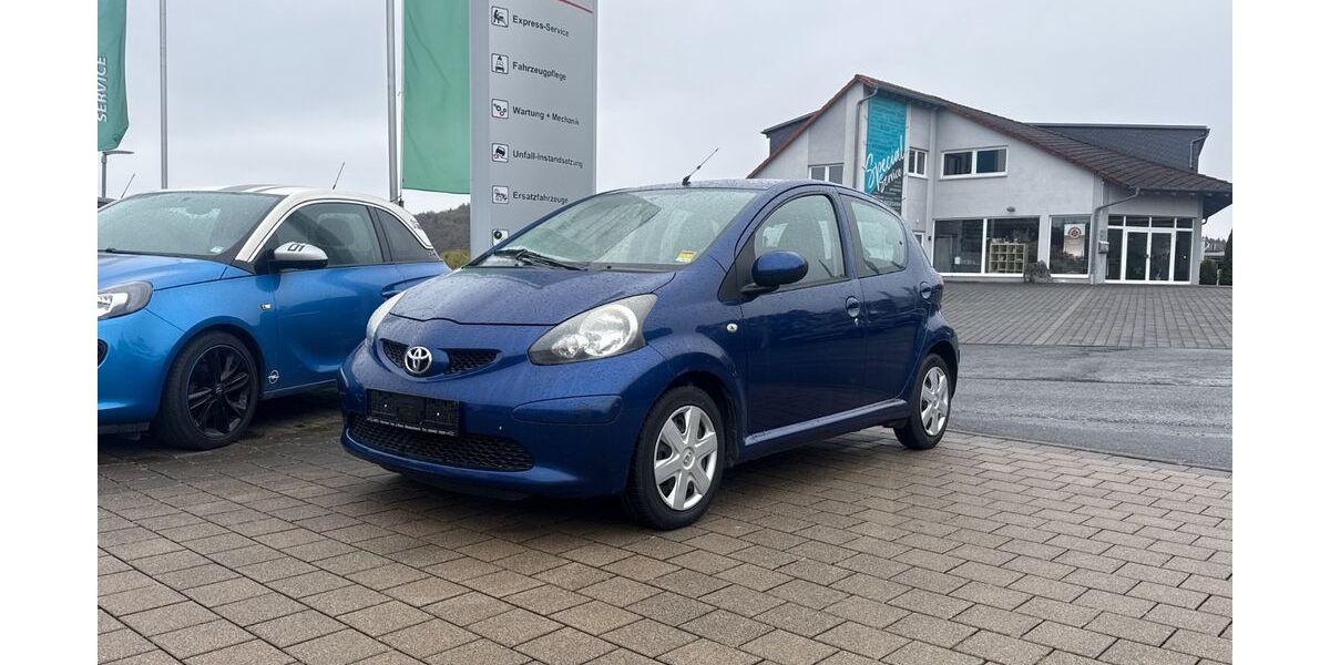 Toyota Aygo (X) 195.911 km 1.990 &euro; Gladenbach 35075