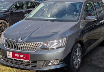 Skoda Fabia 107.400 km 8.500 &euro; Wetzlar 35578