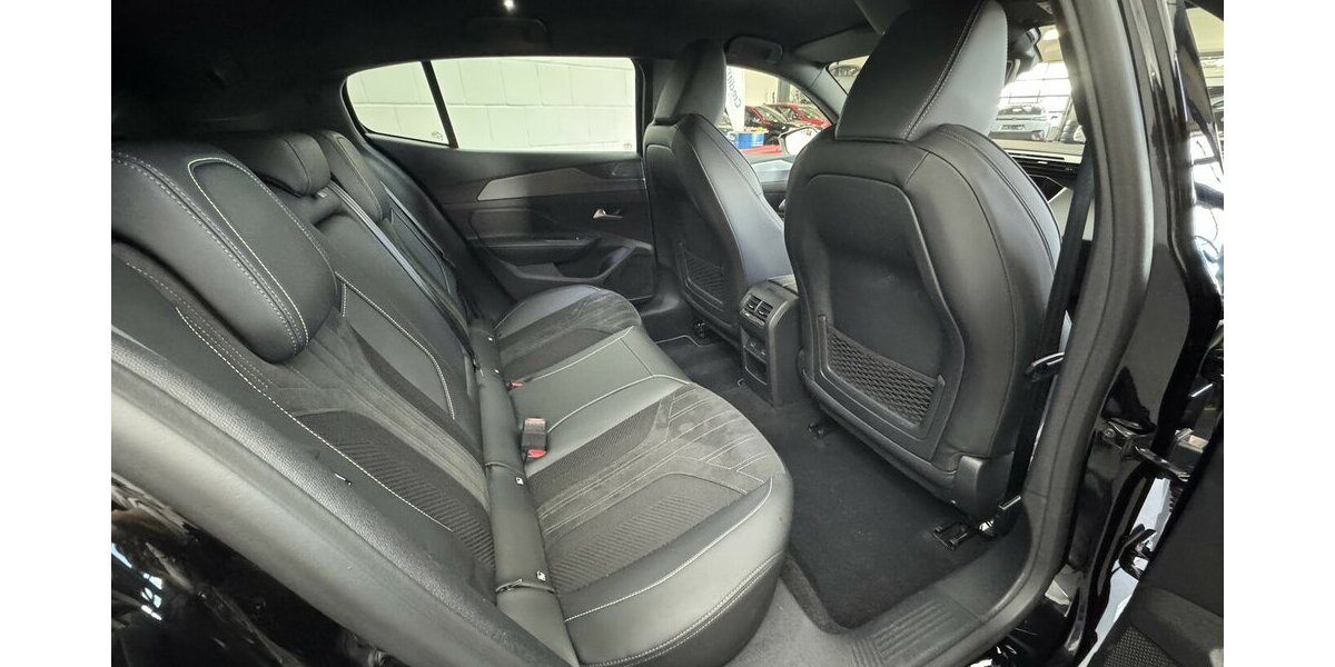 Peugeot 408 GT 225 Plug in Hybrid Massage 360° Cam 34.882 km 27.970 &euro; Lich 35423
