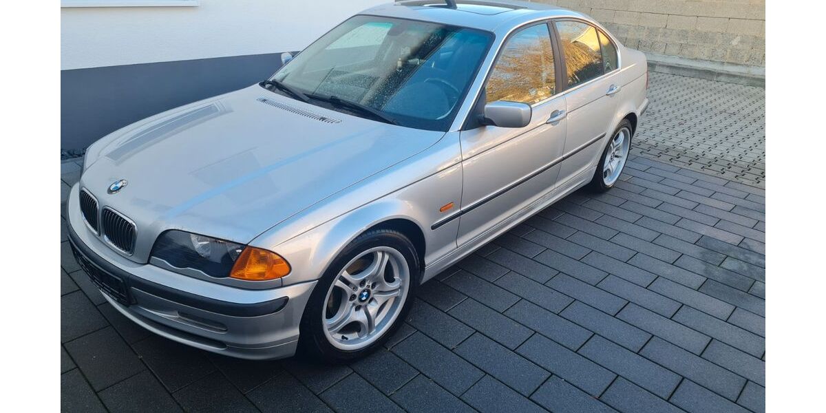 BMW 323 209.000 km 4.650 &euro; Wetzlar 35586