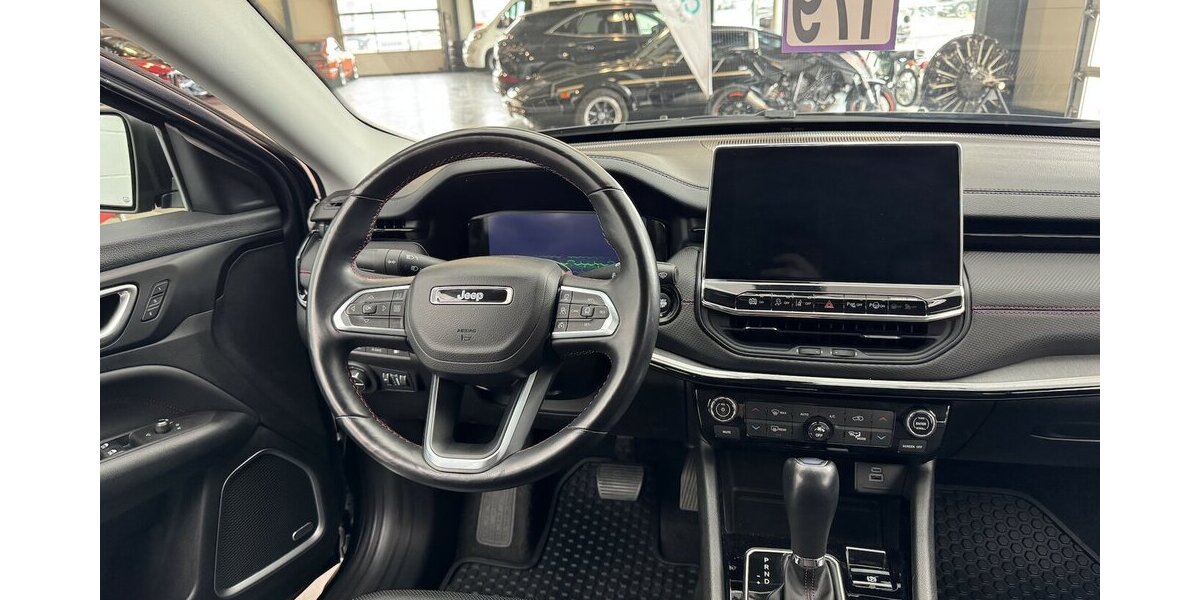 Jeep Compass Trailhawk Plug-In Hybrid 4WD LED 360CAM 27.100 km 26.660 &euro; Lich 35423