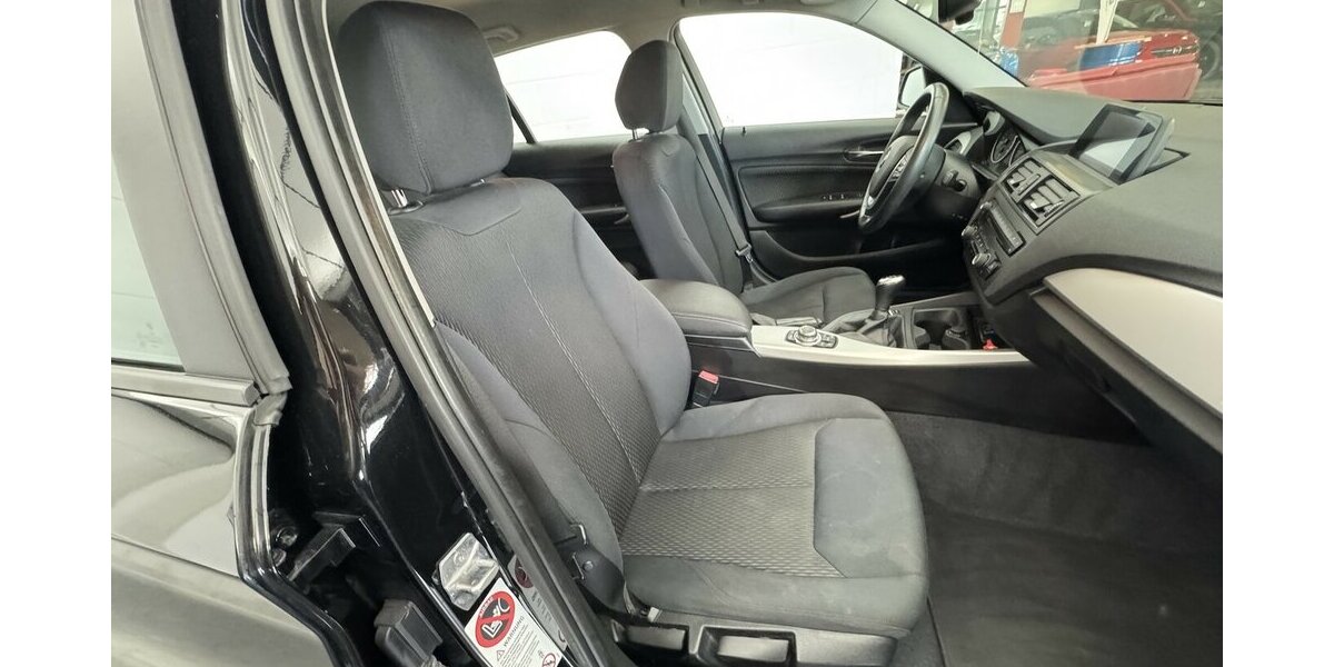 BMW 116i Navigation Sitzheizung BT PDC 111.610 km 8.960 &euro; Lich 35423
