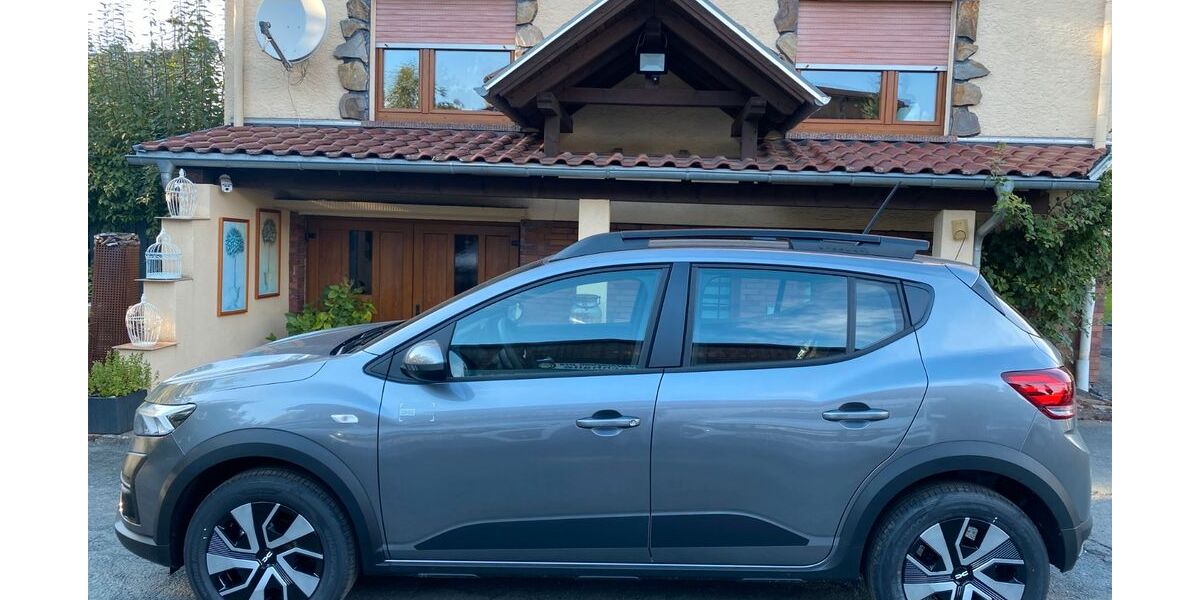 Dacia Sandero 1.850 km 16.200 &euro; Greifenstein/Ulm 35753