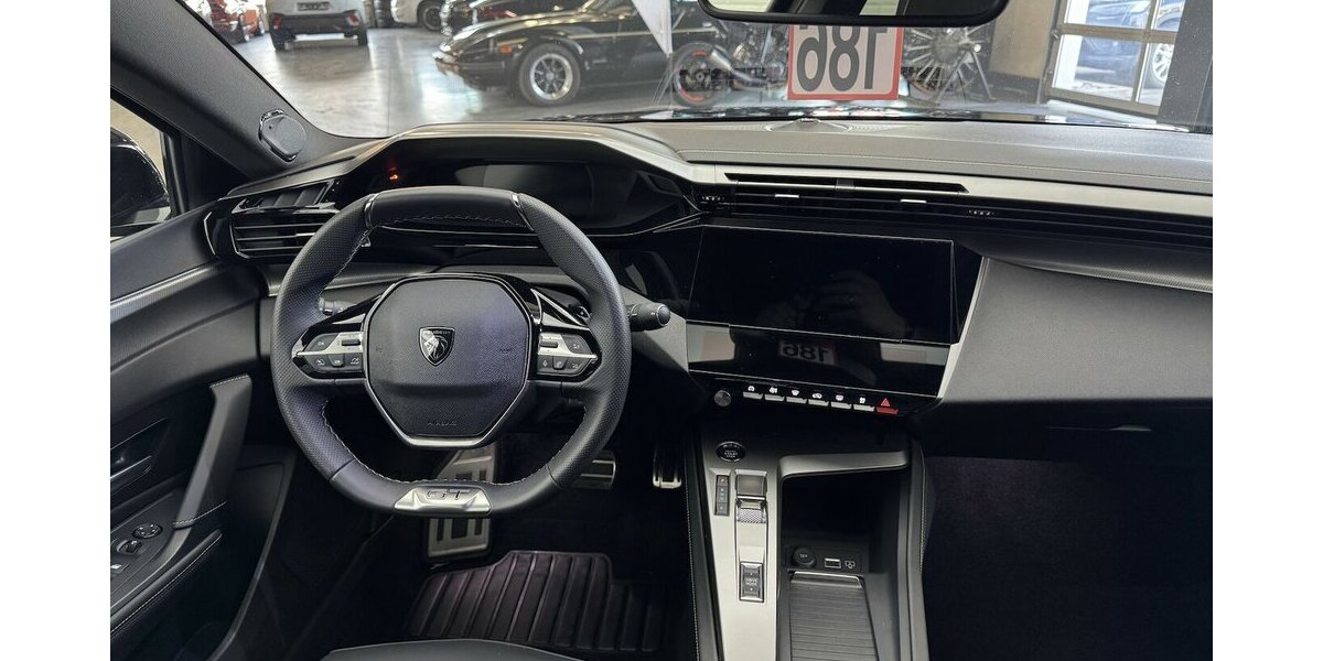 Peugeot 408 GT 225 Plug in Hybrid Massage 360° Cam 34.882 km 27.970 &euro; Lich 35423