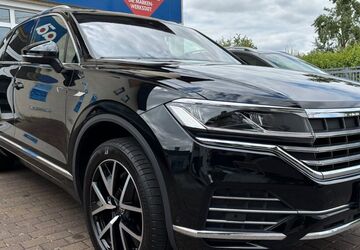 VW Touareg 17.729 km 58.790 &euro; Hungen 35410