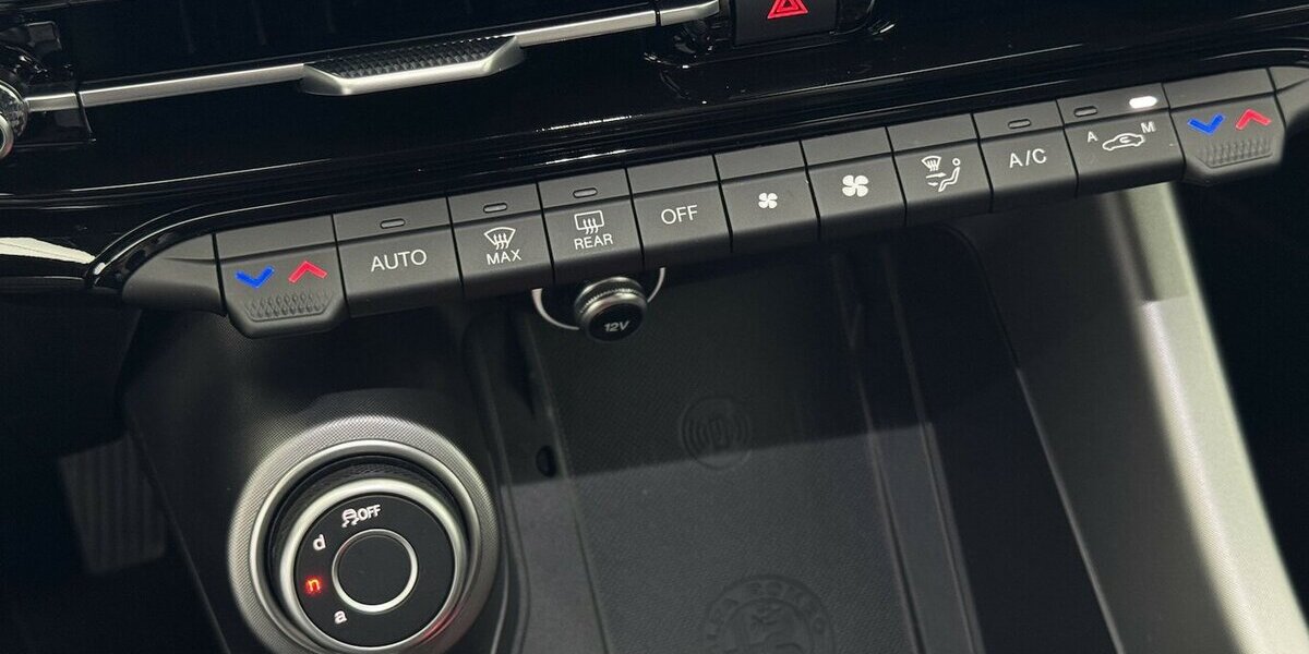 Alfa Romeo Tonale 1.6 VGT-D Sprint ACC Sitzheizung 12.300 km 22.850 &euro; Lich 35423