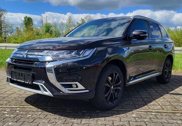 Mitsubishi Plug-in Hybrid Outlander 132.000 km 16.500 &euro; Gießen 35394