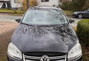 VW Golf 318.000 km 1.999 &euro; Aßlar 35614