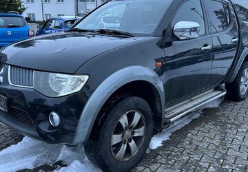 Mitsubishi L200 243.100 km 6.950 &euro; Butzbach 35510