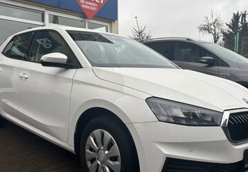 Skoda Fabia 44.982 km 16.480 &euro; Hungen 35410