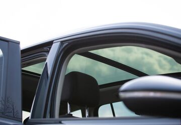 VW Touran 168.500 km 13.700 &euro; Laubach 35321