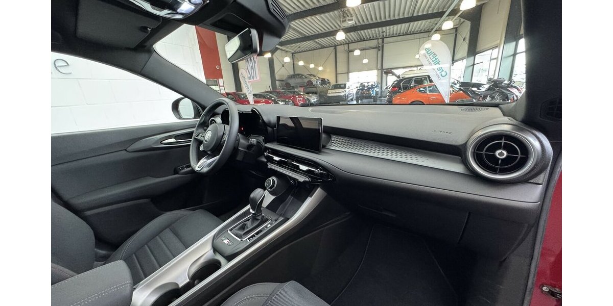 Alfa Romeo Tonale 1.6 VGT-D Sprint ACC Sitzheizung 9.800 km 23.285 &euro; Lich 35423