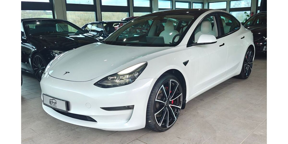 Tesla Model 3 49.400 km 34.500 &euro; Kirchvers 35102