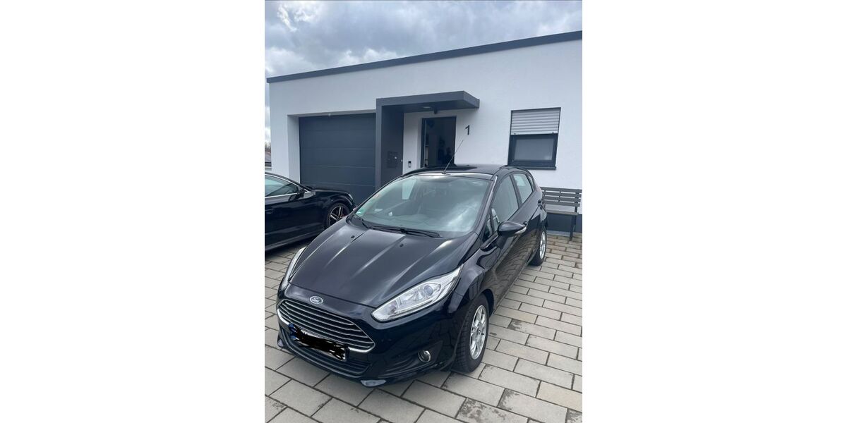 Ford Fiesta 129.300 km 5.100 &euro; Bischoffen 35649