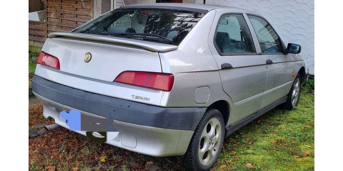 Alfa Romeo 146 94.195 km 999 &euro; Herborn 35745