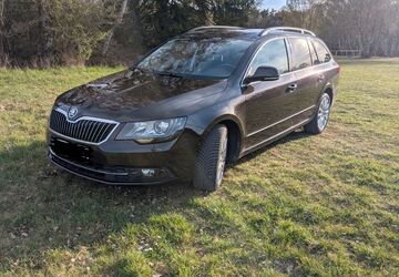 Skoda Superb 146.000 km 14.500 &euro; Hohenahr 35644