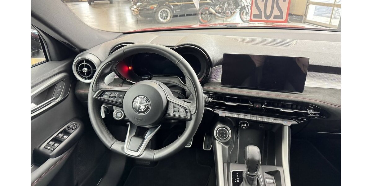 Alfa Romeo Tonale 1.5 VGT Veloce 48 V Hybrid LED 7.900 km 26.480 &euro; Lich 35423