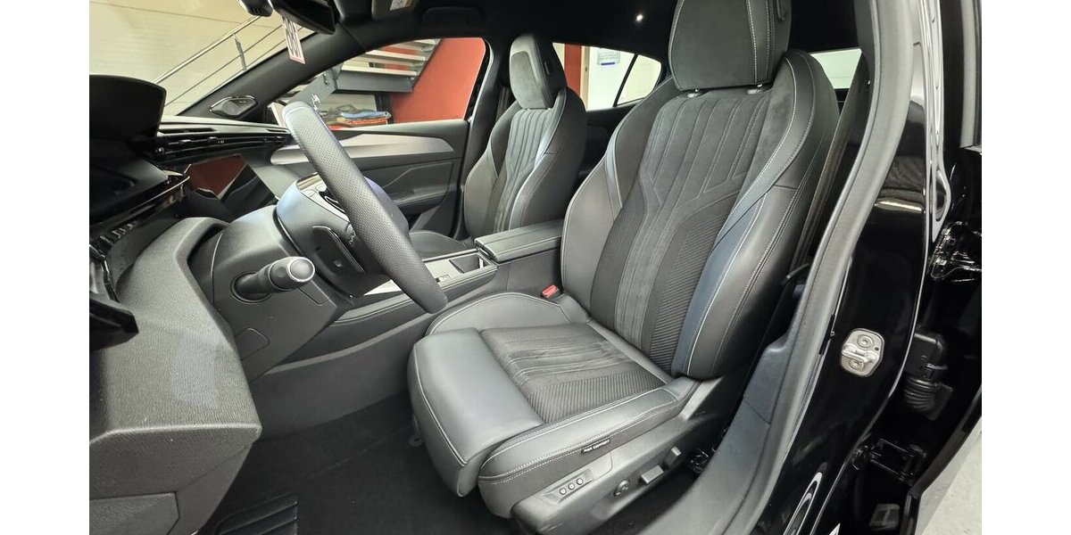 Peugeot 408 GT 225 Plug in Hybrid Massage 360° Cam 34.882 km 27.970 &euro; Lich 35423