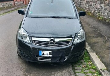 Opel Zafira 219.000 km 4.200 &euro; Laubach 35321