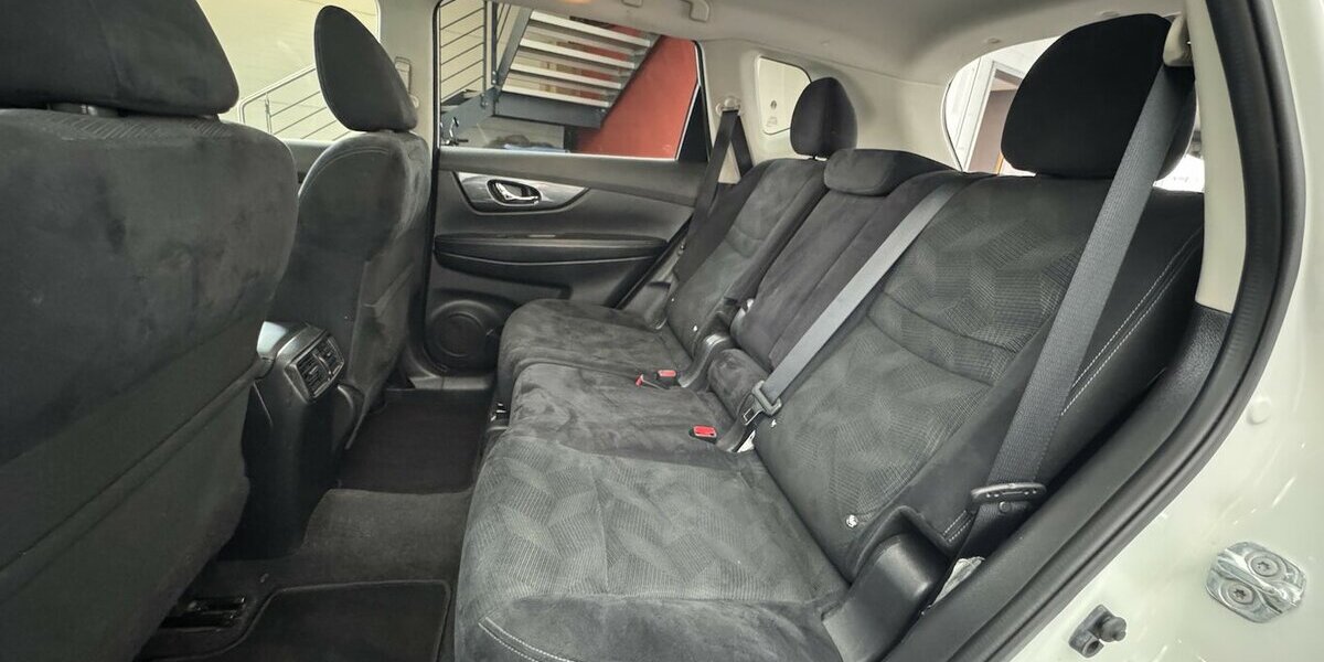 Nissan X-Trail 1.6 D Acenta 4x4 AHK Sitzheizung Navi 192.300 km 9.270 &euro; Lich 35423