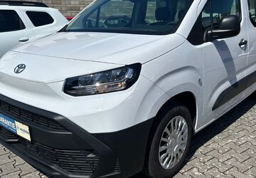 Toyota Proace (Verso) 4.872 km 25.999 &euro; Butzbach 35510