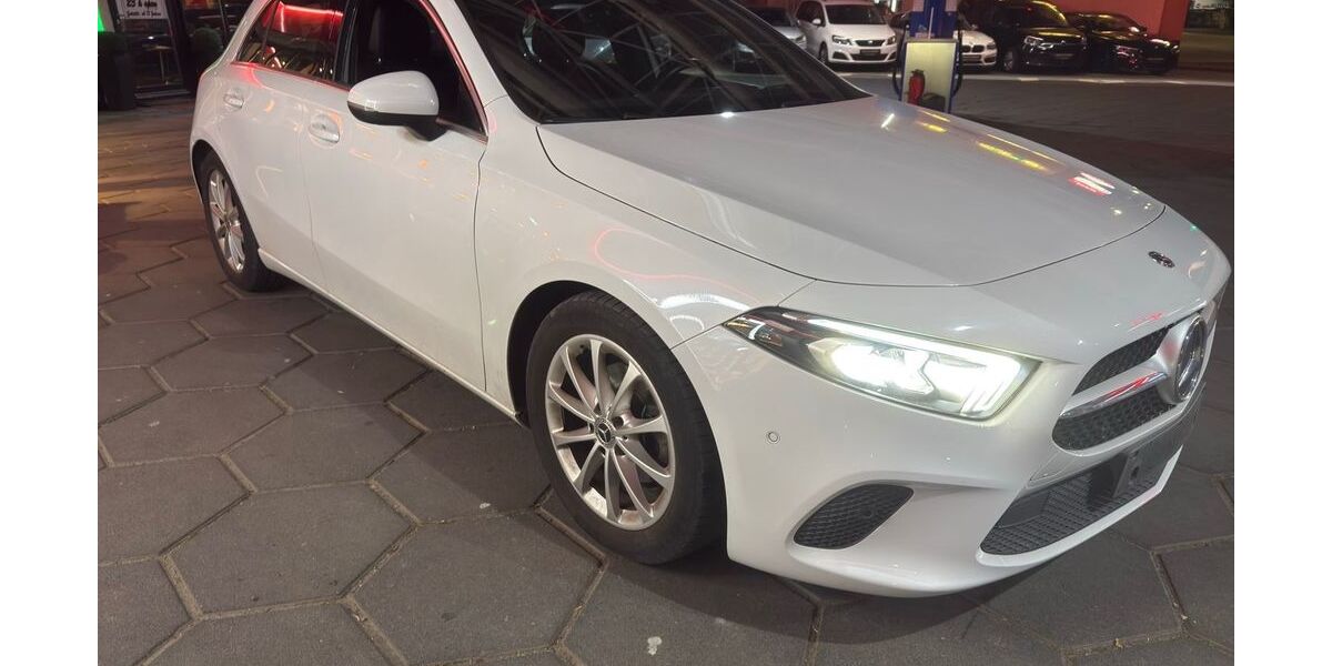 Mercedes-Benz A 180 73.560 km 17.500 &euro; Gießen 35396