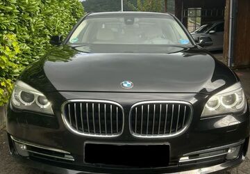 BMW 740 263.000 km 14.900 &euro; Herborn 35745