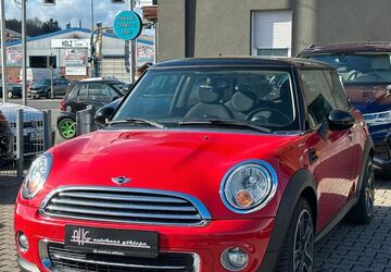Mini Cooper 98.141 km 7.990 &euro; Sinn 35764