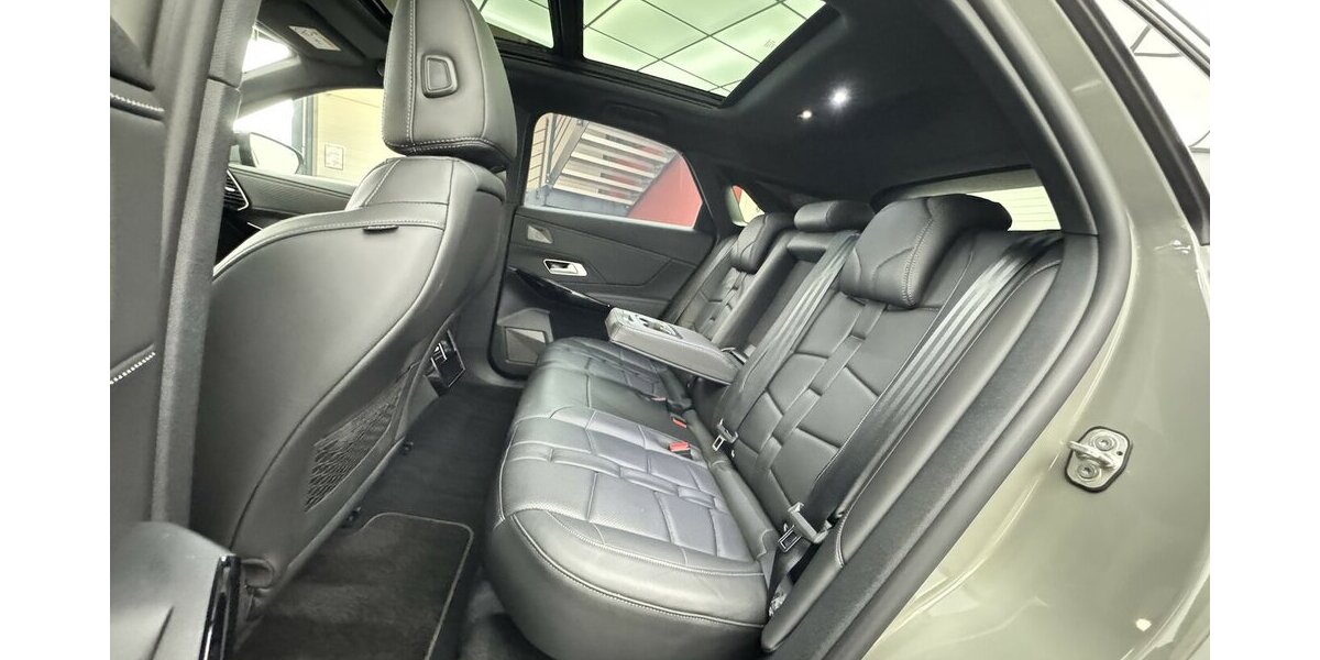 DS Automobiles DS7 Blue HDI 130 Étoile LED Nachtsicht Pano 29.800 km 28.990 &euro; Lich 35423