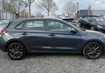 Hyundai i30 78.000 km 17.900 &euro; Lollar 35457